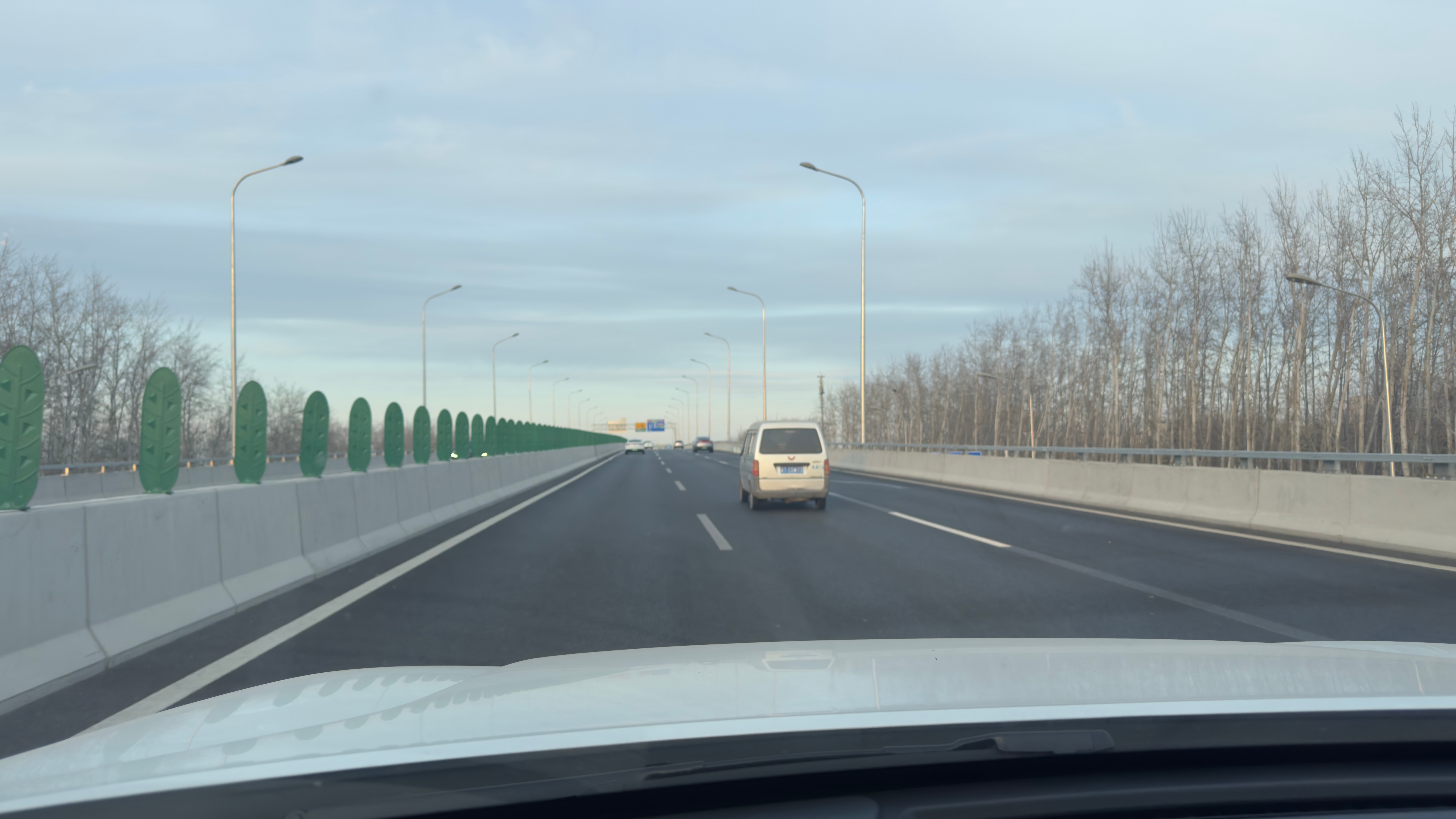 京密高速争取的时间，在天北路口全还回去了。上下路口交汇处正好是十字路口，最近几次