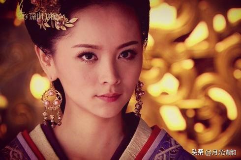 公元前153年，汉景帝亲口宣布：立刘荣为太子。同一天，老十刘彻被封为胶东王。按照
