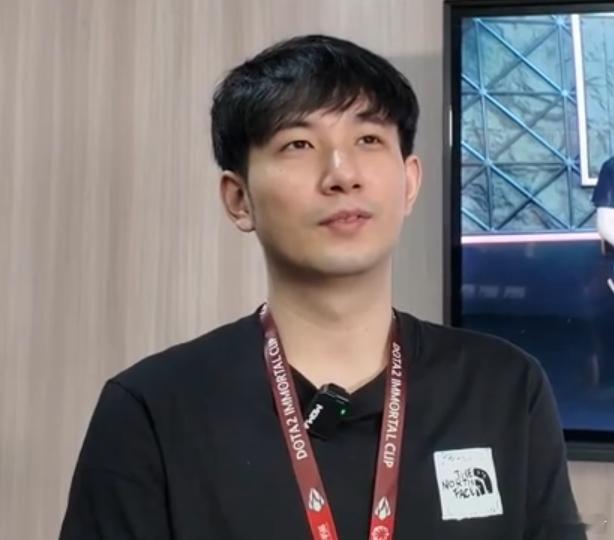 森哥昨天刚聊到Poloson腱鞘炎，就排到了Poloson，森哥说自己展现了四号
