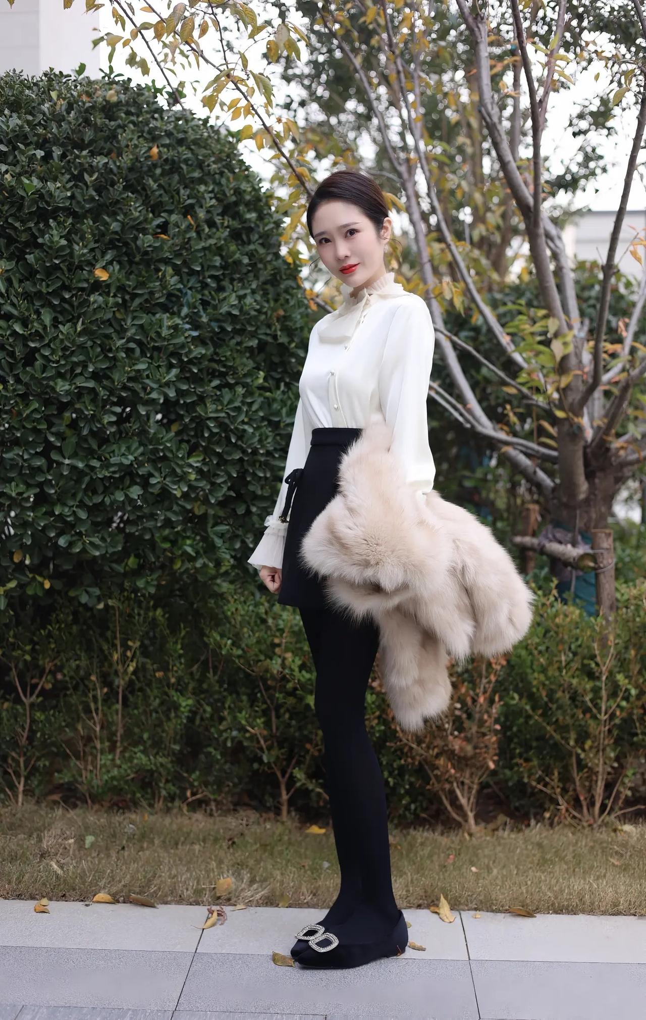 你总要清醒独立，因为任何人都不是你的靠山…