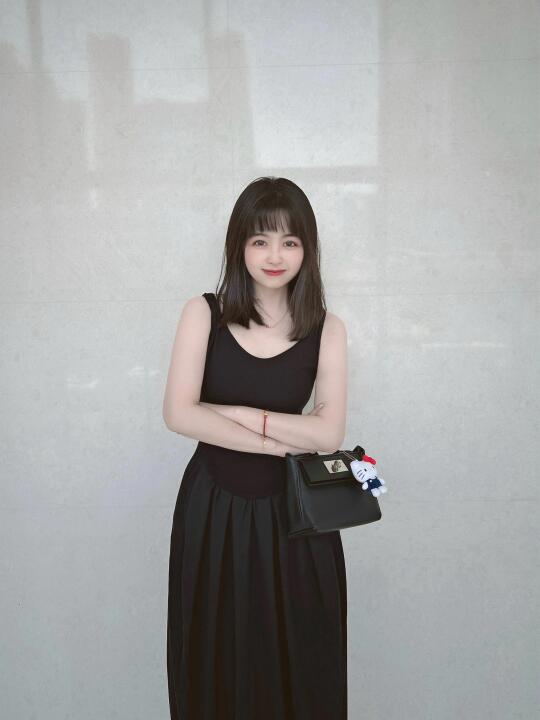 AllBlack🖤我的本命小黑裙