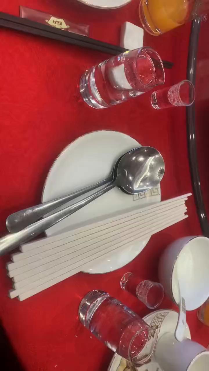 感谢大家给满大印墓。