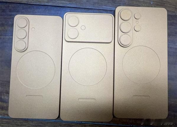 三星原型机撞脸iPhone17Pro ，不能说毫无关系，只能说一模一样，按理来说