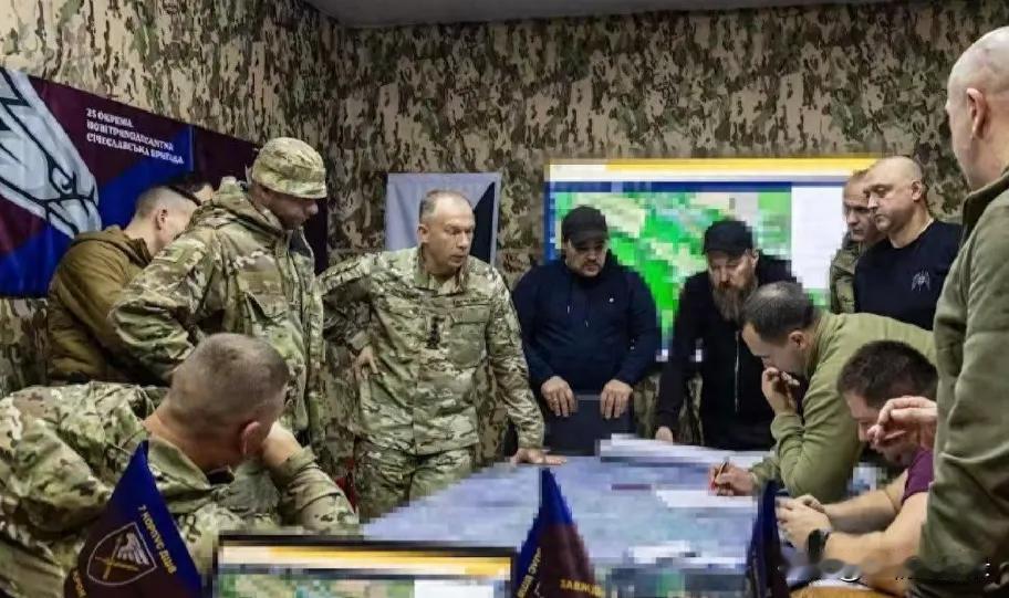 乌军士兵在哈尔科夫州大规模投降
随着顿巴斯地区红军城的失守，乌军士兵陷入恐慌之中