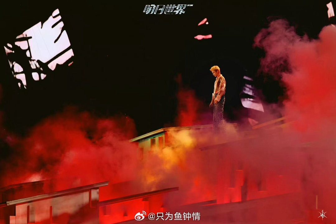 汪苏泷听到这个梆梆会梆梆给两拳谁被汪苏泷的即兴梗洗脑了，抒情歌手切换搞笑模式毫无
