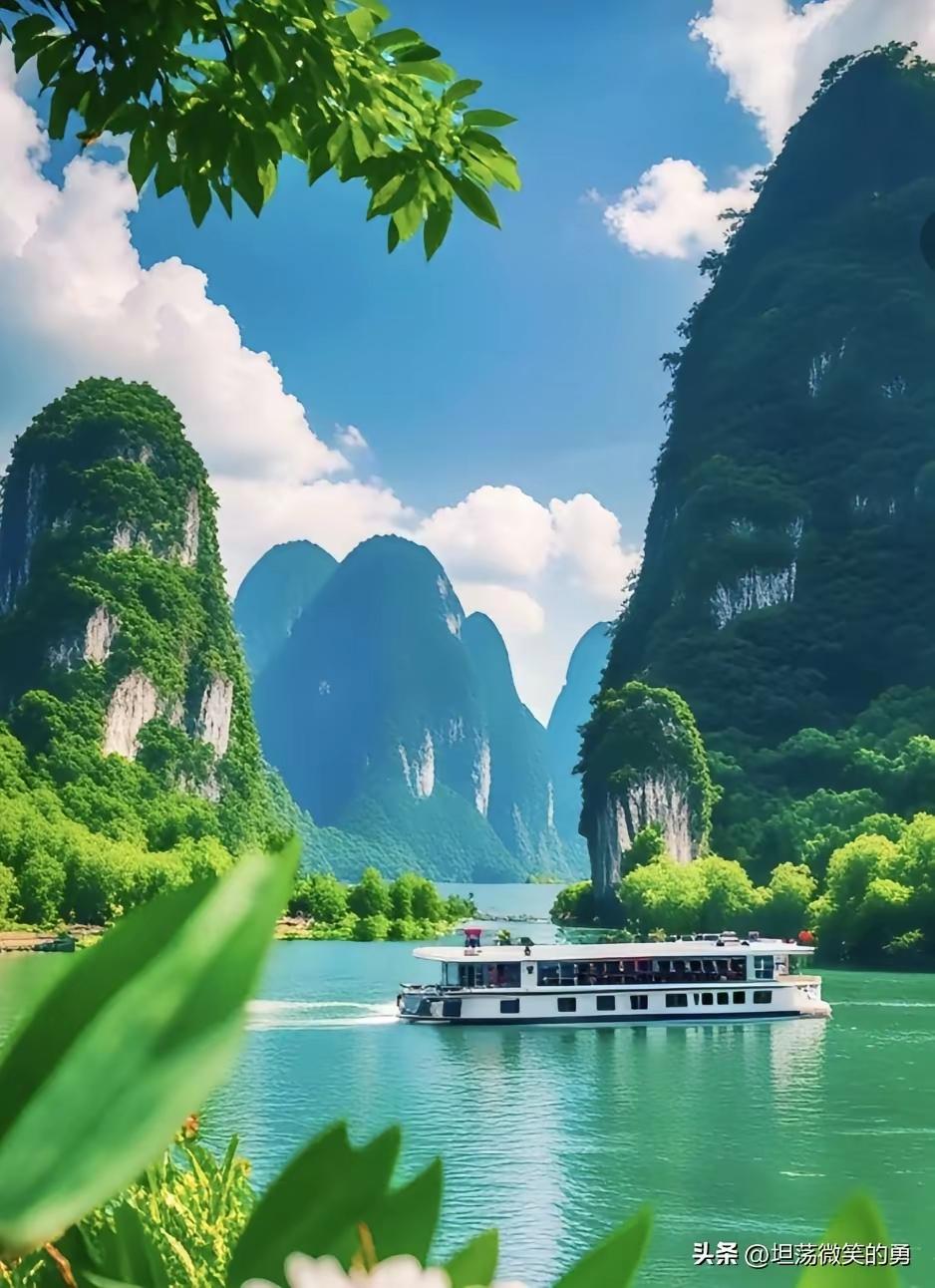 职场老江湖都具有潜在的隐形能力
 
1. 情绪稳控力
天大的事，脸上依旧平静。