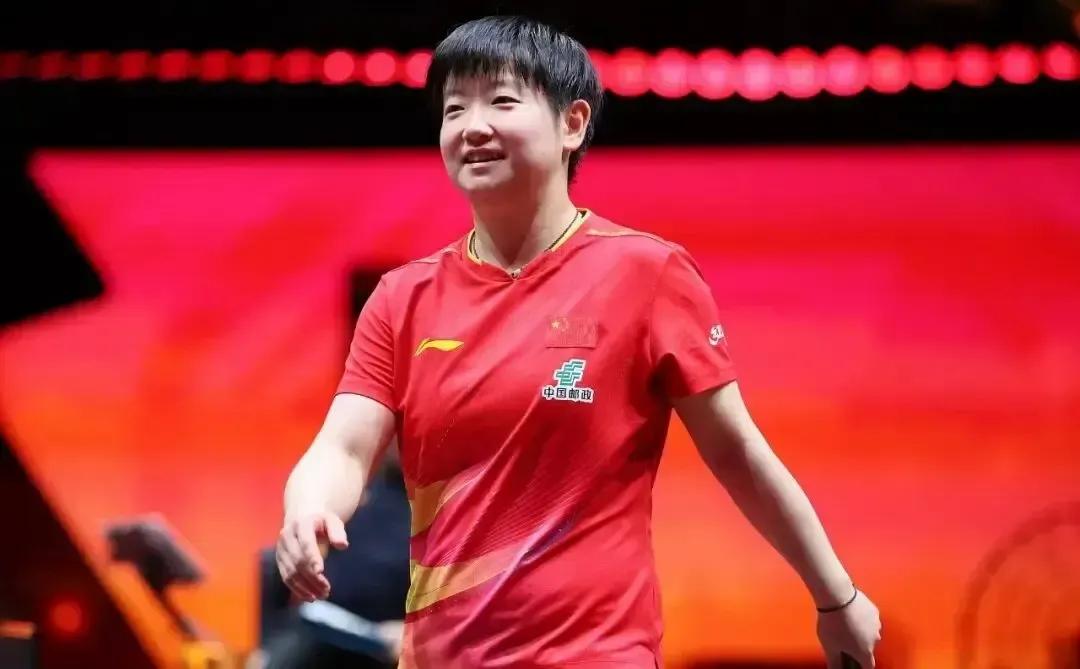 王曼昱总决赛卫冕，国乒却遭球迷攻击：凭什么她获得优待，不公平
公平了吗？王曼昱夺