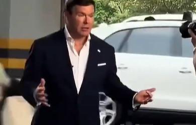 福克斯主持人吐槽中国违停罚款，结果被自己人狠狠打脸 

据环球网5月15日报道，