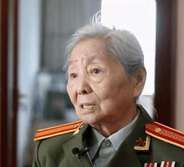 1979 年的美国华盛顿，一场中美文化交流座谈会正在酒店宴会厅举行。作为中方代表