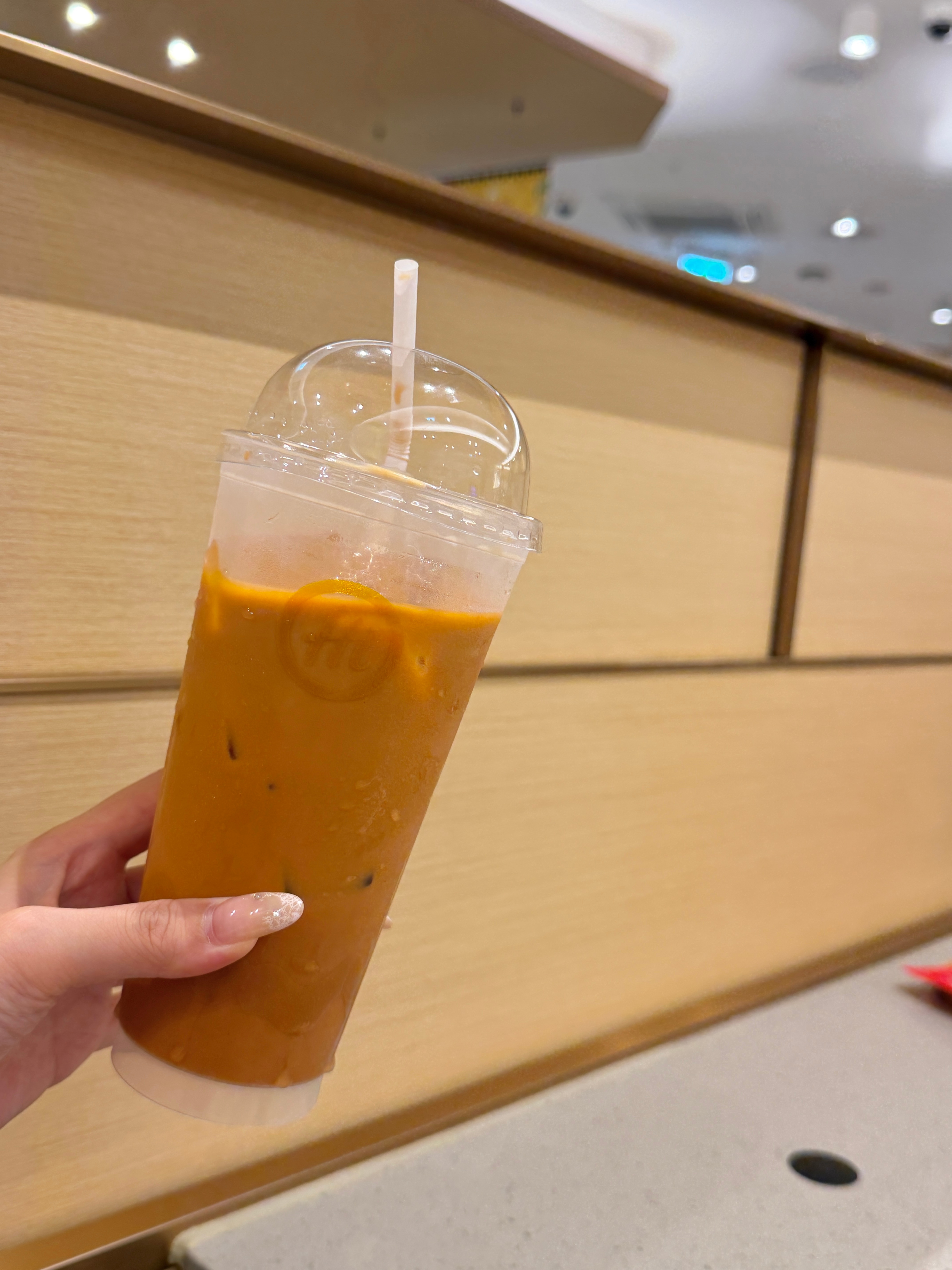 回老家了知道吗？ 冬阴功汤底非常不错啊 很正宗 酸酸的开胃 泰奶10块一杯 