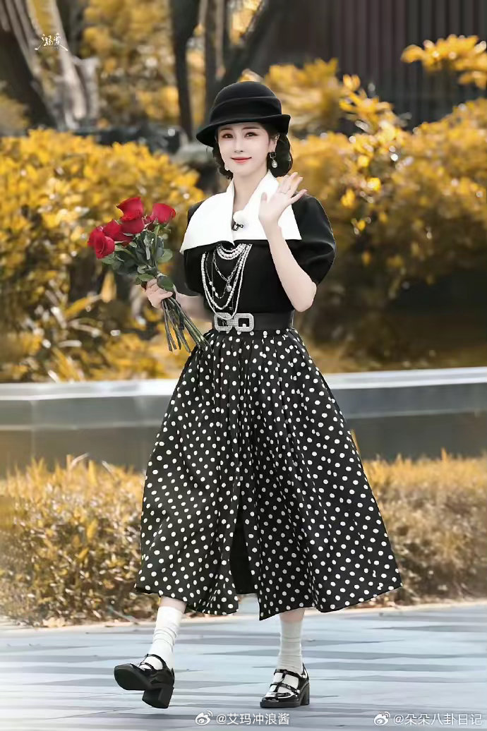 白鹿这气质不去演民国剧可惜了！ 