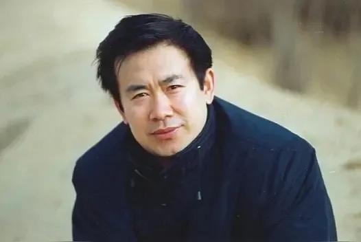 最近根据山东作家赵德发的长篇小说《缱绻与决绝》改编的电视连续剧《生万物》火爆荧屏