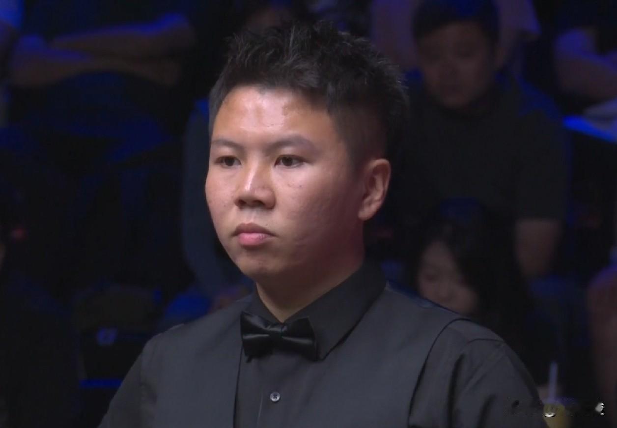英格兰公开赛首日，7名中国球员晋级，今天凌晨，赵心童2-4爆冷负于奥利弗·莱恩斯