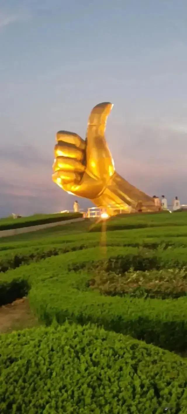 分享每日幸运签自然很开心，感谢平台推出的呱呱乐和诗意的感人！