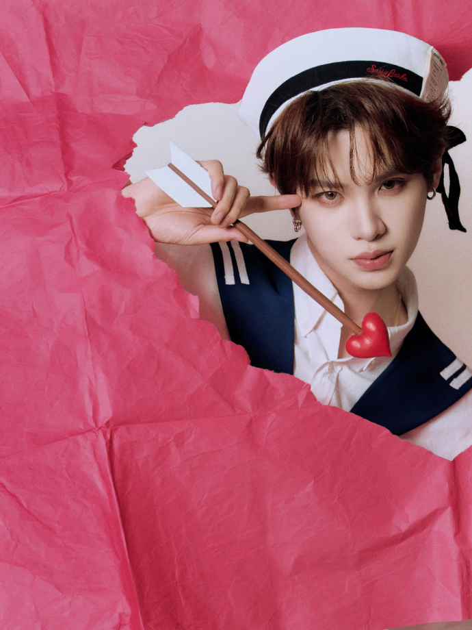 黄明昊 萌神降临，小鹿乱撞啦 