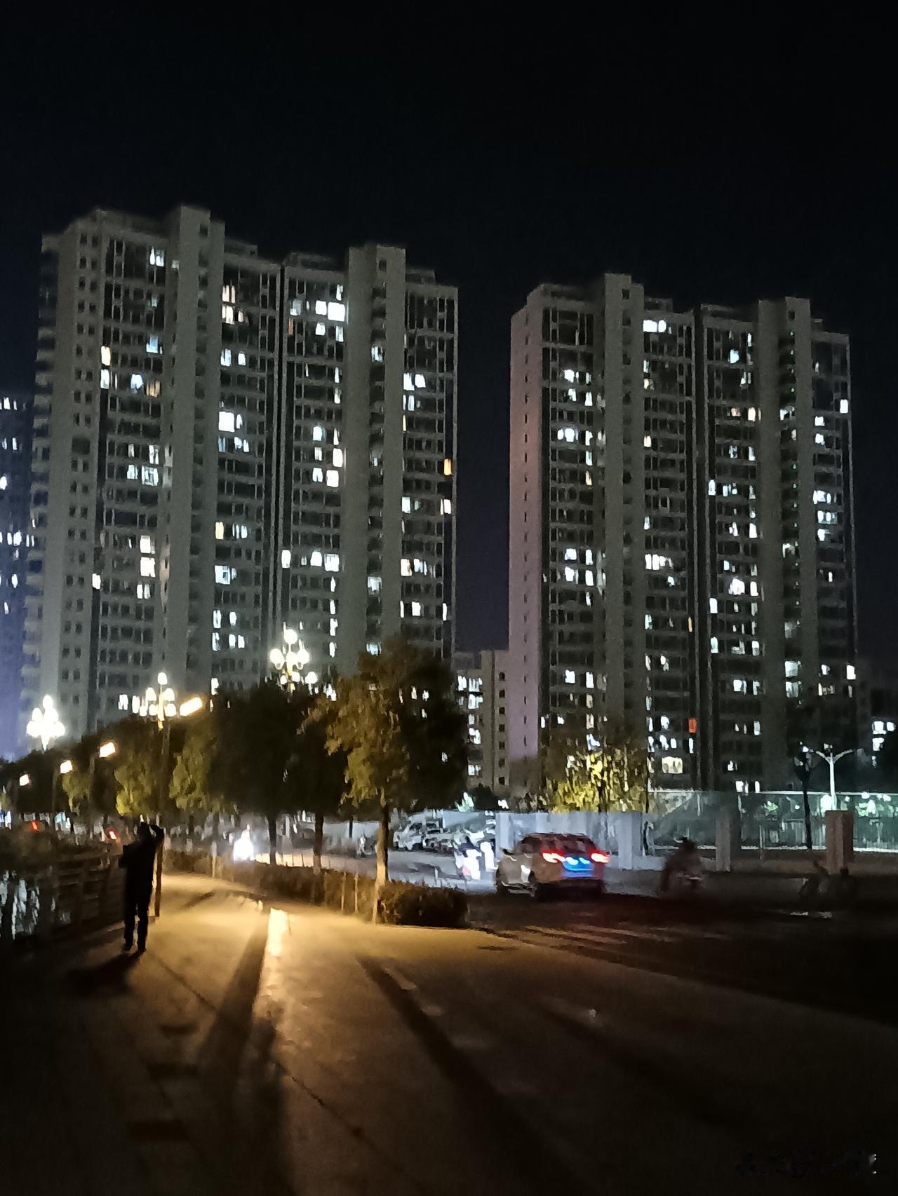 看了师友这篇文章，我眼眶泛红，心情久久不能平静。我深深地爱着这片生我养我的土地，
