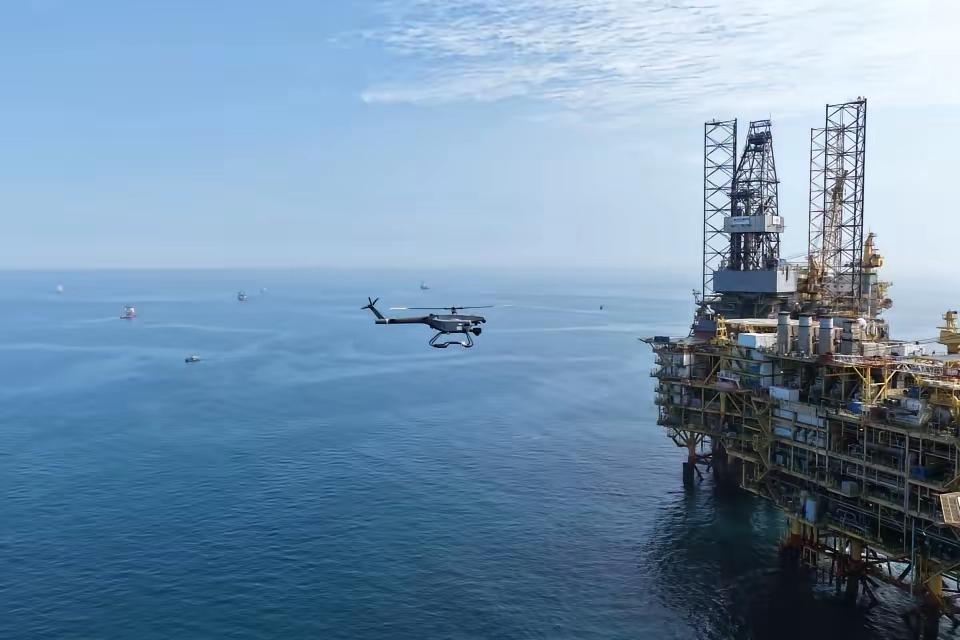 就在全世界都被中东的战火所吸引的时候，东方大国又做了大事情，据央视新闻通报，我国