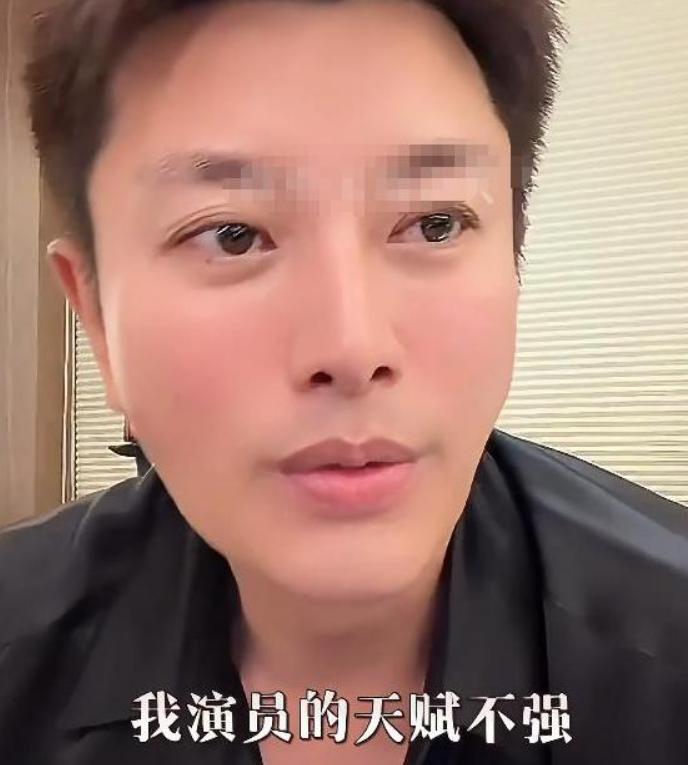 最近贾乃亮直接冲上了热搜第一，起因就是直播里一句掏心窝子的话。有网友在弹幕问他：