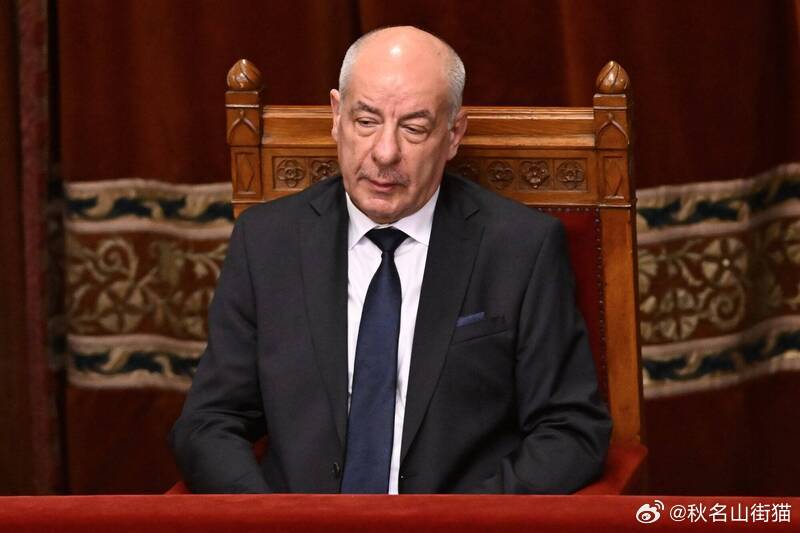 匈牙利总统任期提前结束！奥班“亲信”签署修宪案后下台海外新鲜事 匈牙利新政府近期