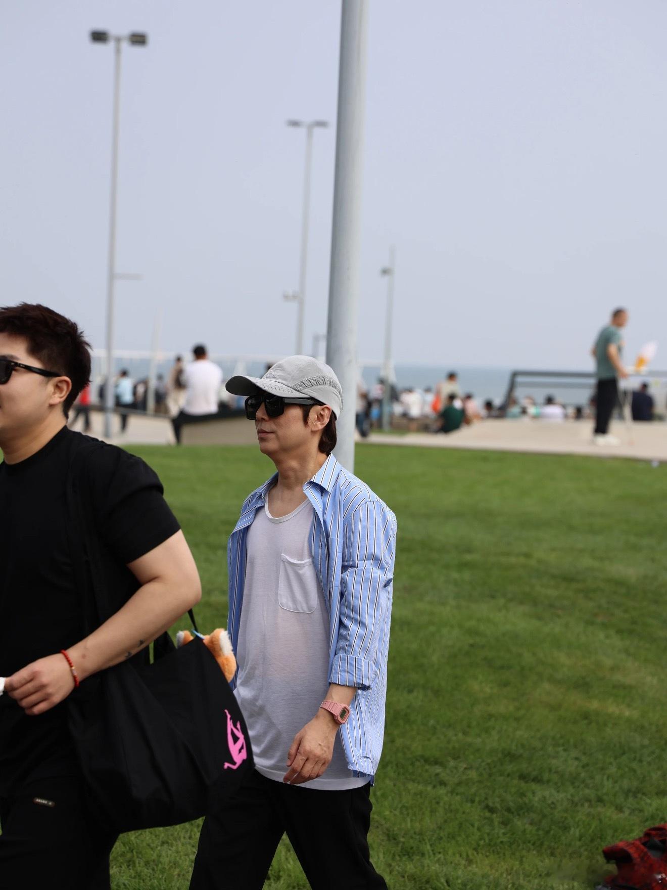 何炅衰老焦虑的原因找到了请给何老师一个王母娘娘长生不老的蟠桃吧. ​​​