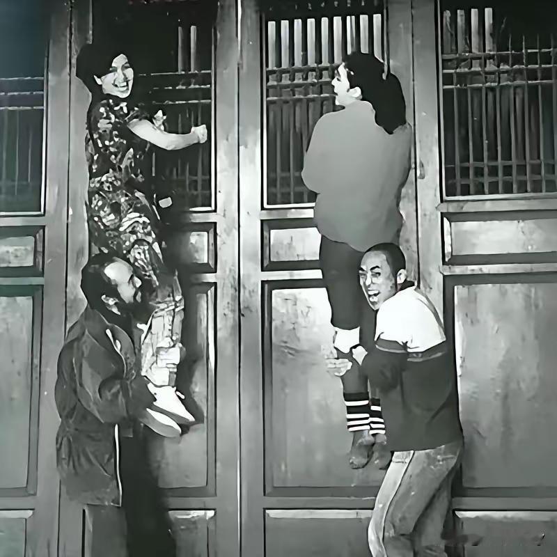 满满的回忆……
那时候
他们还很年轻啊！