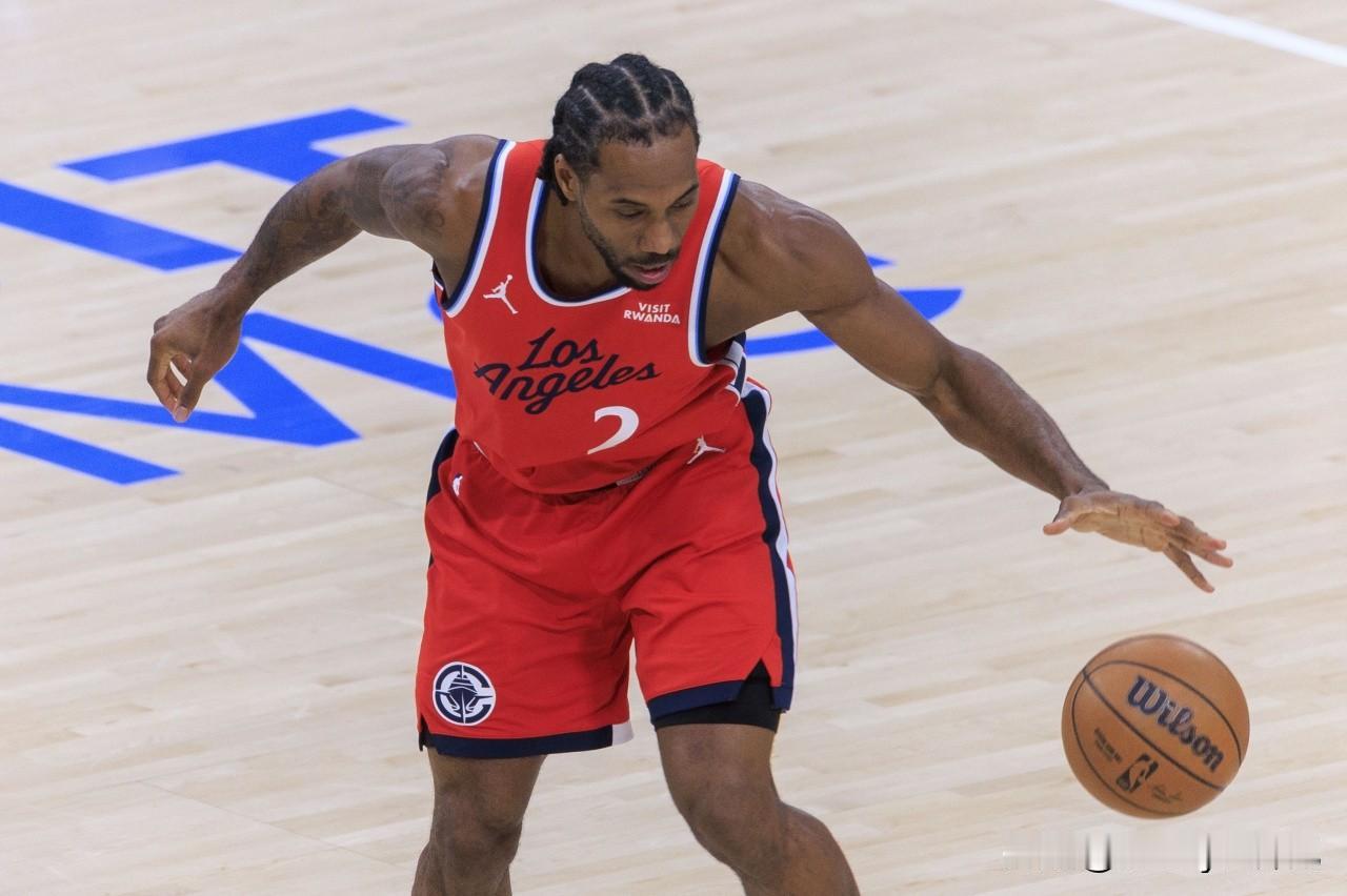 掘金主场挑战快船，约基奇 复出，连续罚丢三球，哈登 三分球三连击。

本场约老师