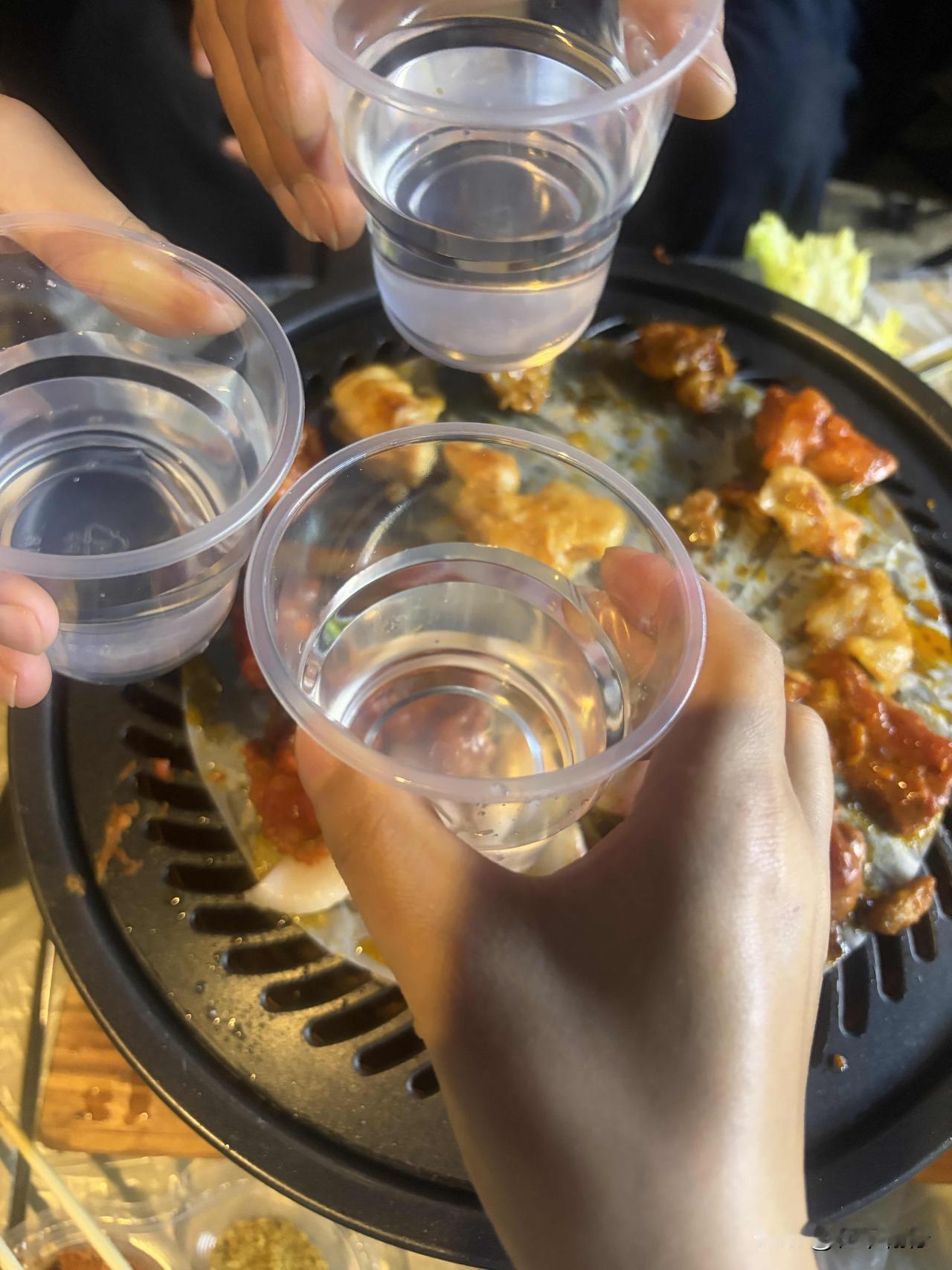 开工大吉！新年新气象，第一天上班就能和同事们约着去吃烤肉，这开局简直完美——寓意