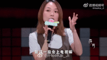 终于有女性脱口秀演员团综了 2025爱奇艺狂砸19个新综 终于等到女性脱口秀演员
