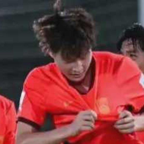 u17世界杯就在央视体育与国际足联陷入世界杯版权谈判僵局之际，中国U17男足却在