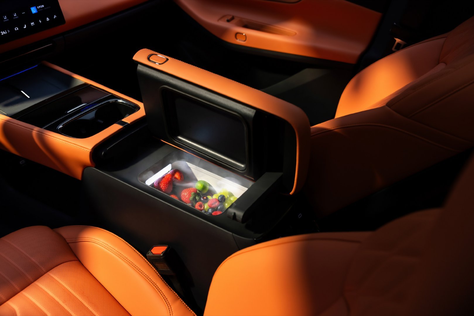 领克08极光套装灵感上新 说实在的，20万这个价位的车，其实大家都差不多，配置该