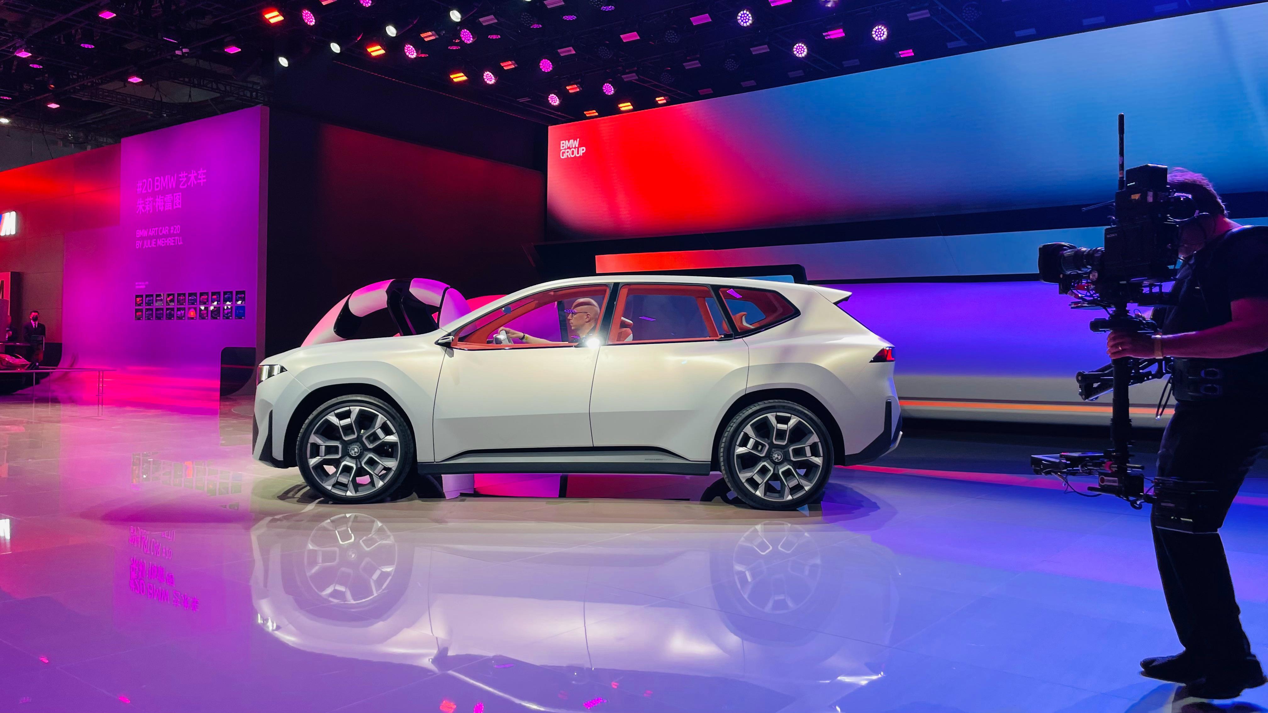 BMW Neue Klasse X 来了侧面极美 他就是新世代 iX3 的原型，