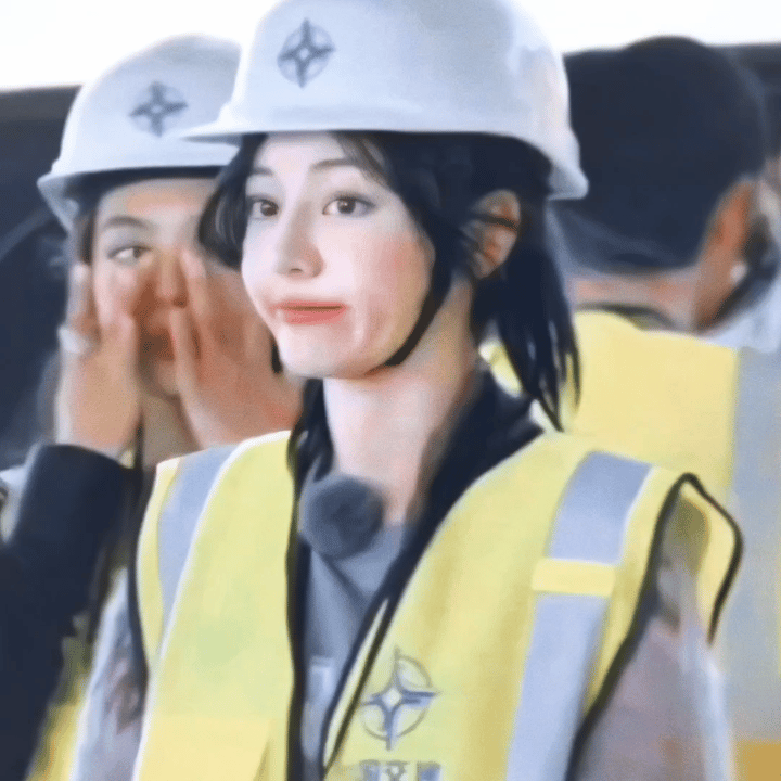 迪丽热巴路虎卫士全驭代言人迪丽热巴 dlrb 迪丽热巴 dlrb 热巴开卫士 保