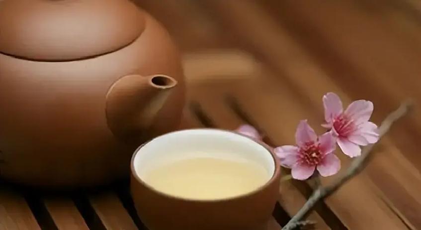 70%婆婆为儿媳一顿饭淡了就气到住院，家庭瞬间鸡飞狗跳，这痛点何时休？

无数中