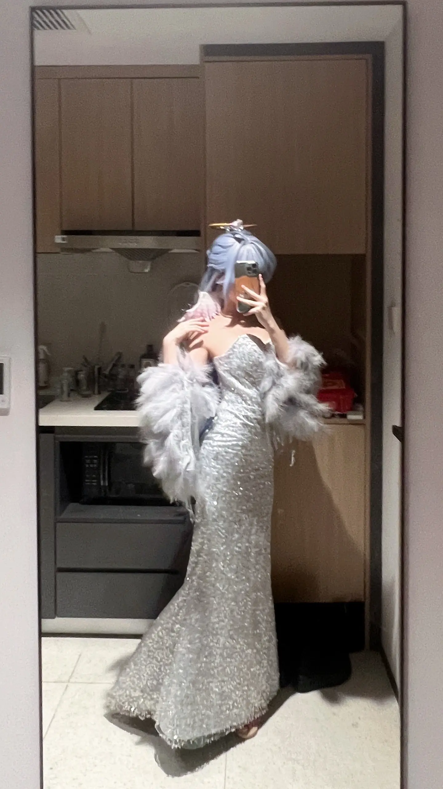 公司年会居然请了知更鸟小姐！