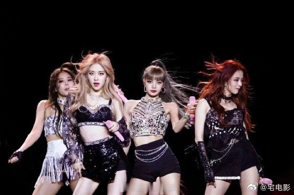 blackpink四人一起唱APTBlackpink 这四人版《APT》太绝了！