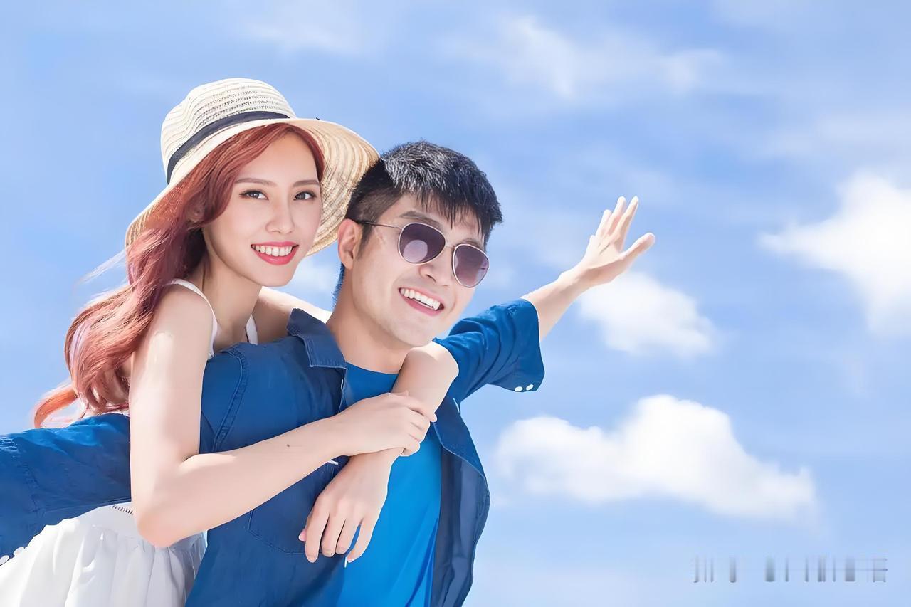 中俄免签后，跨国婚恋火了，一年有三万多对中俄通婚，算下来每月大概两千五百对。很多