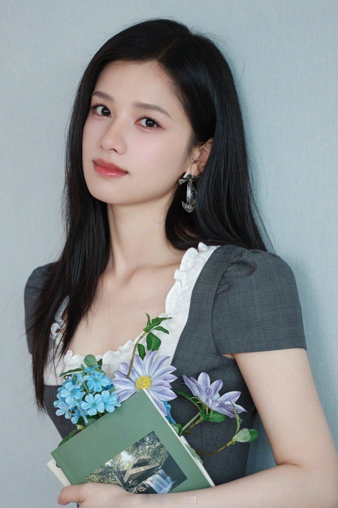 张婧仪真的太能盯了啊啊啊啊[色][爱你][舔屏][爱你][舔屏][爱你][舔屏]