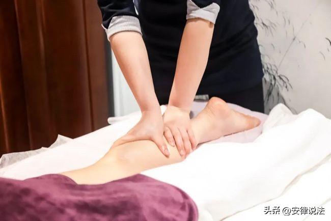 山东德州，57岁男子到一女子开的推拿店做全身按摩，怎料，在接受女子提供的服务时，
