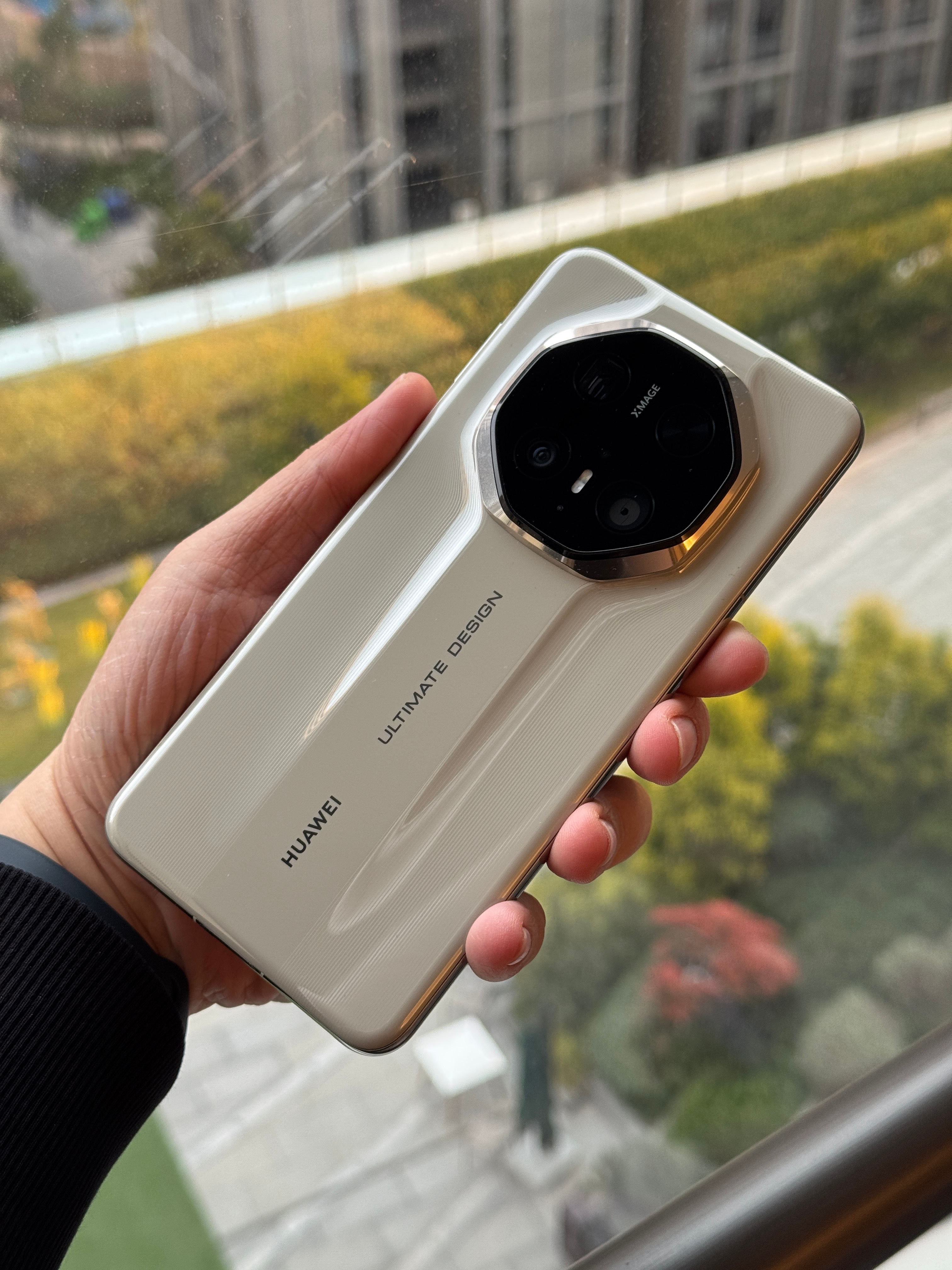 的华为Mate 70 RS非凡大师[思考]我还是等等oppo X8 Ultra吧