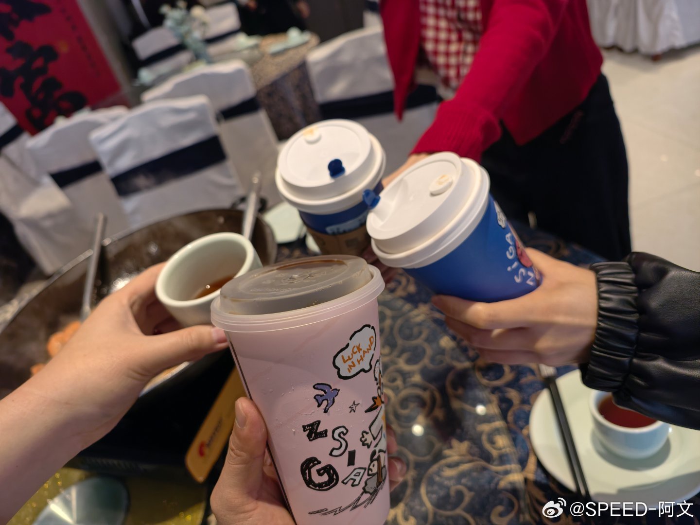 今天我点的这个瑞幸怎么有点粉这还是标准美式吗？ 