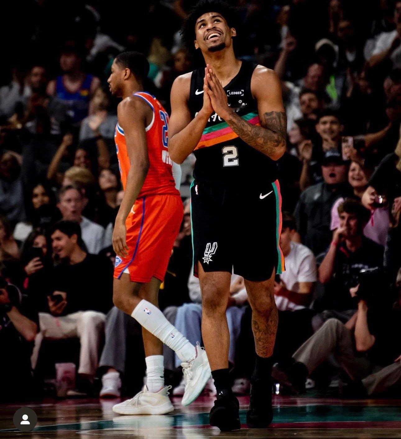 NBA官方更新了最新一期的新秀榜，哈珀排名第5（上期第7）官方评价哈珀：“如果你