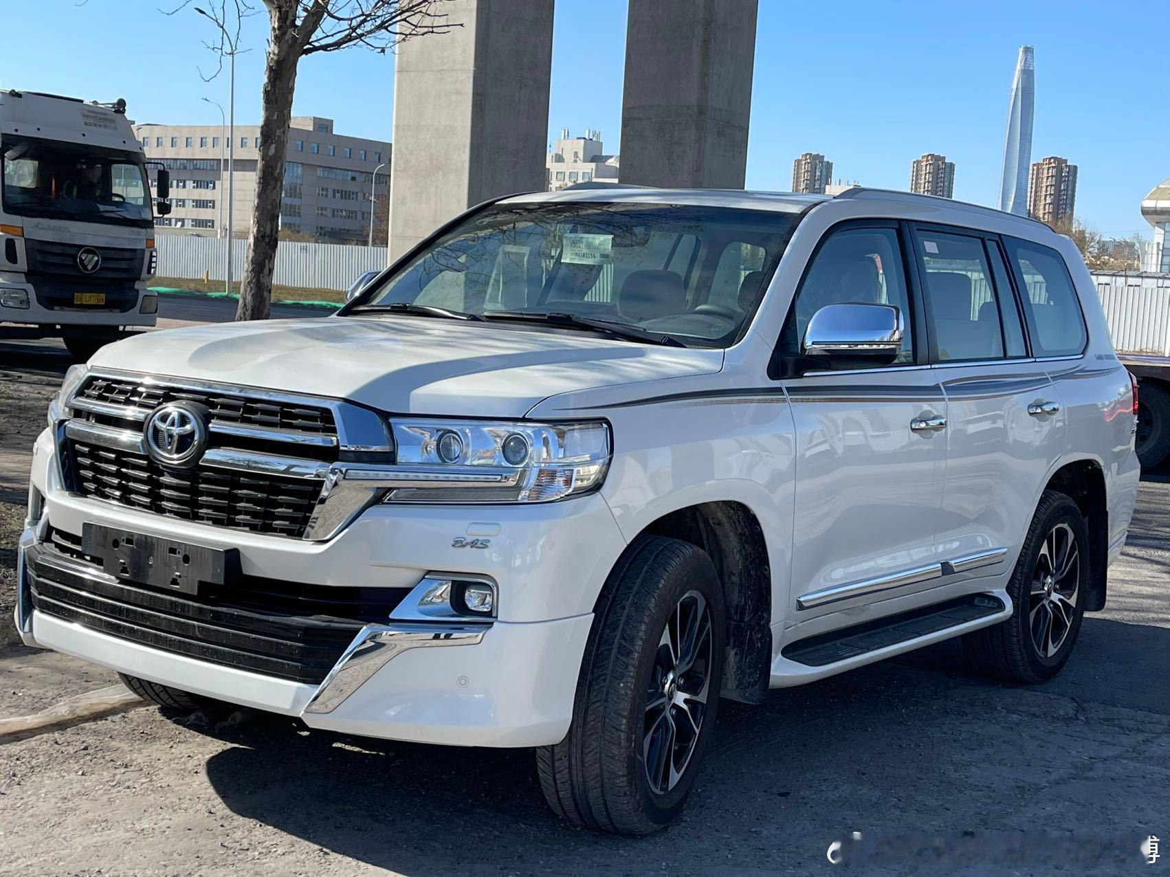 有一部分客户，接受不了V35A，接受不了柴油，又非常认可丰田。那库存的大57欢迎