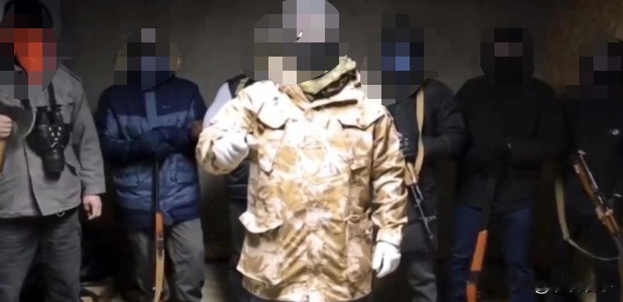 3月25日，手持大斧头和AK-47步枪的，亲俄敖德萨游击队宣布，“为敖德萨独立而