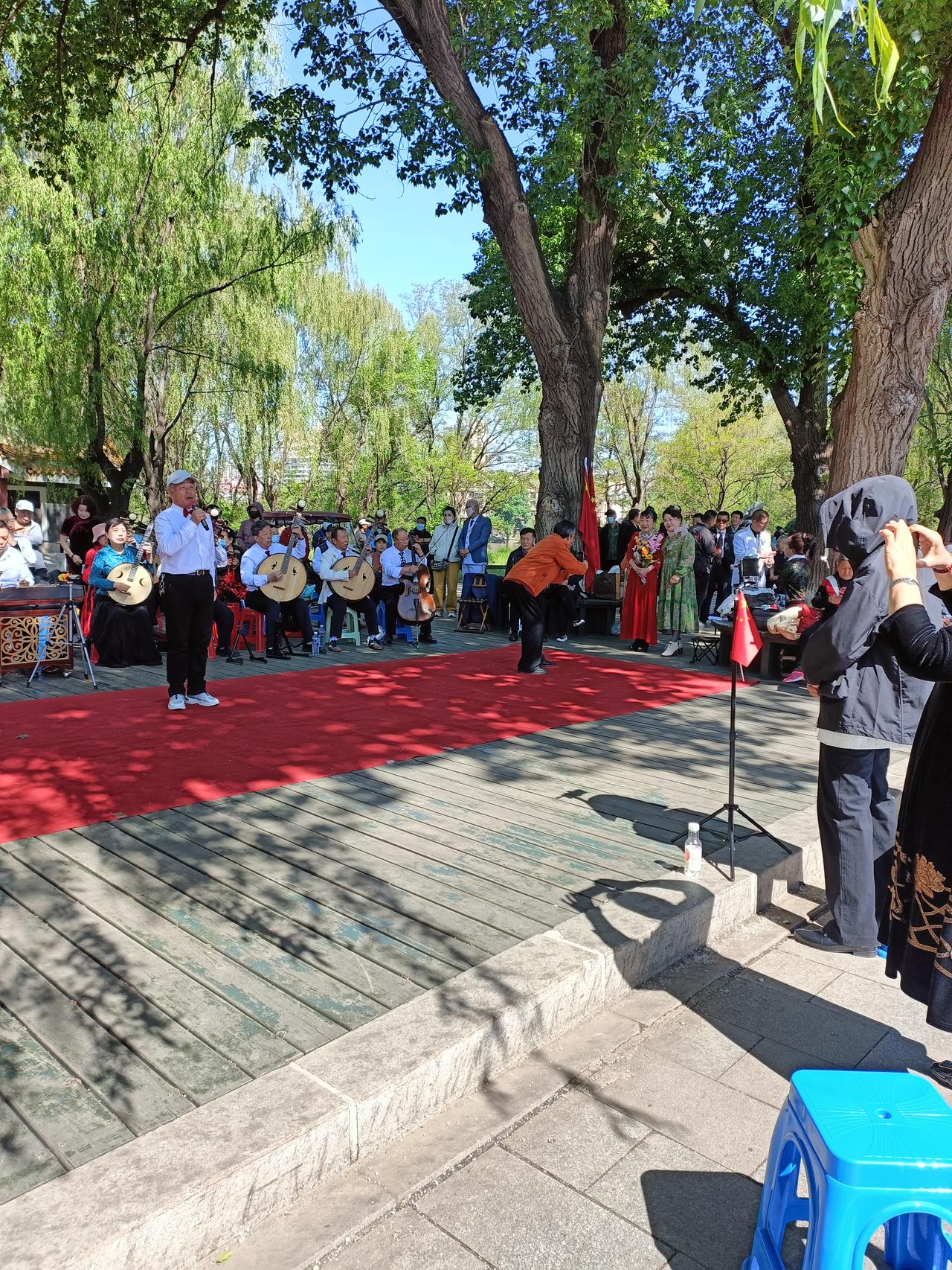 内心向阳,苦难并不难,你觉得呢? “内心向阳，苦难并不难”，我超认同。人生本就充