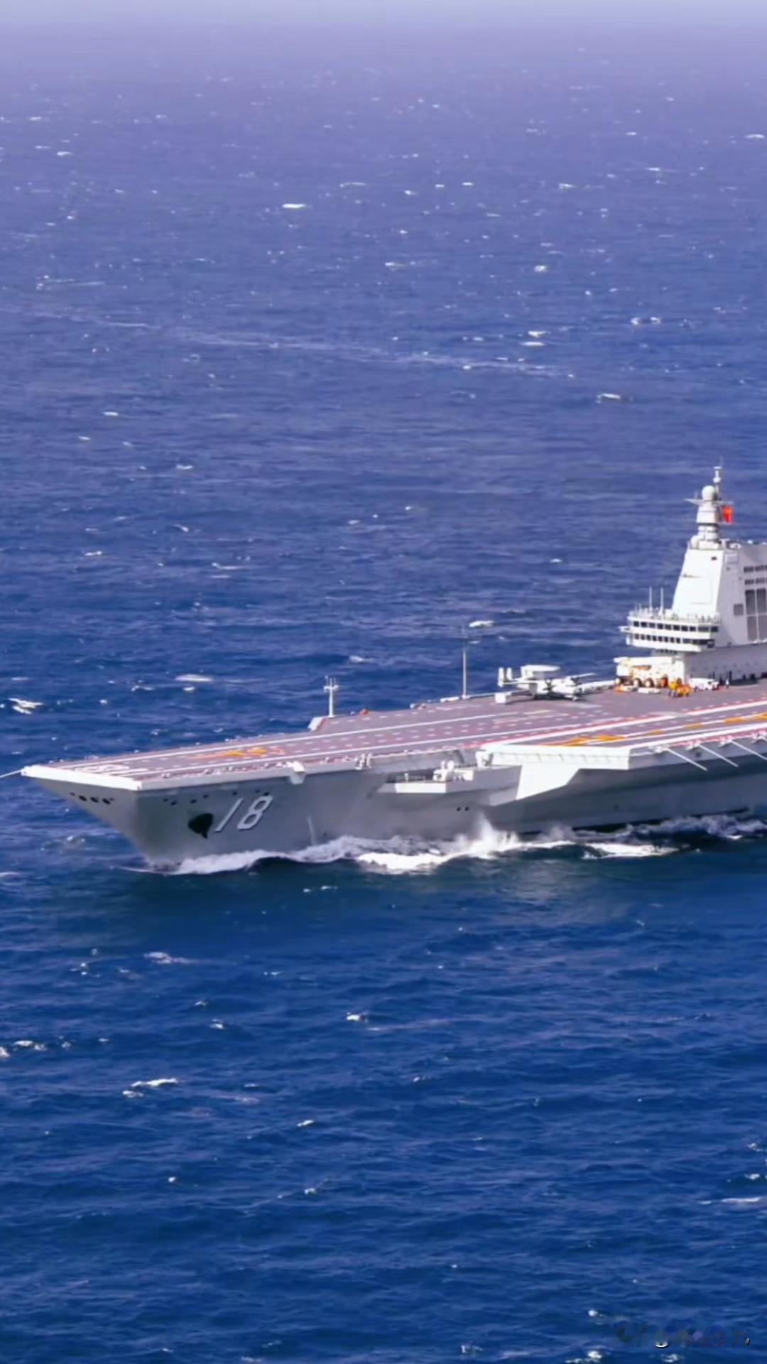 福建舰，首次海上实战演练高清画面公布，堪称无敌了！

就在五点多，人民海军发布了