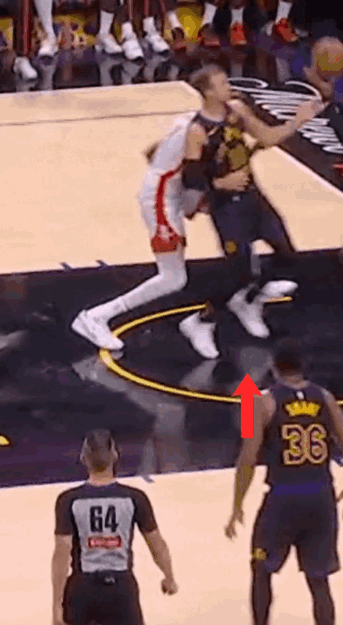 是福是祸？杜兰特因伤缺阵，火箭背水一战，破釜沉舟。
赛前，杜兰特因上一场扭伤脚踝