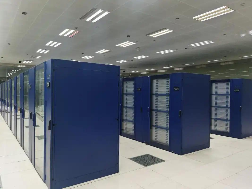 4月18日，国家超算互联网平台正式上线智谱AI研发的GLM-5.2大模型服务。该