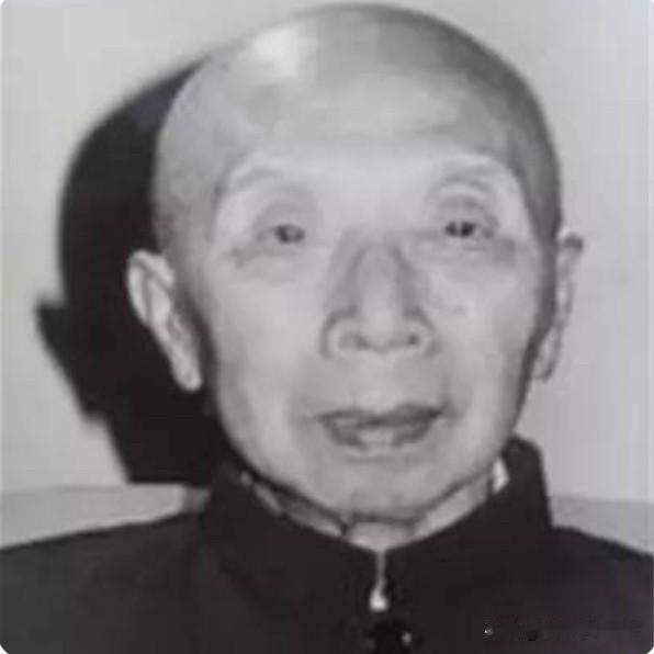 他是新中国吉林省第二任省委第一书记。主政期间，主持吉林省首届人民代表大会，是吉林