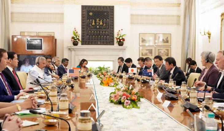降级接待，日本很失望

2026年5月25日到27日，日本外相茂木敏充去了印度新