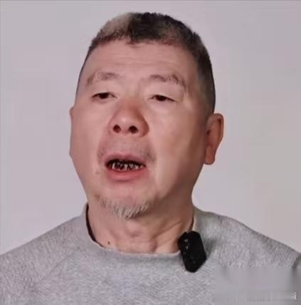 冯小刚估计高兴坏了 他得好好感谢一下韩红 为啥这么说？你想啊，要是没有韩红的那句